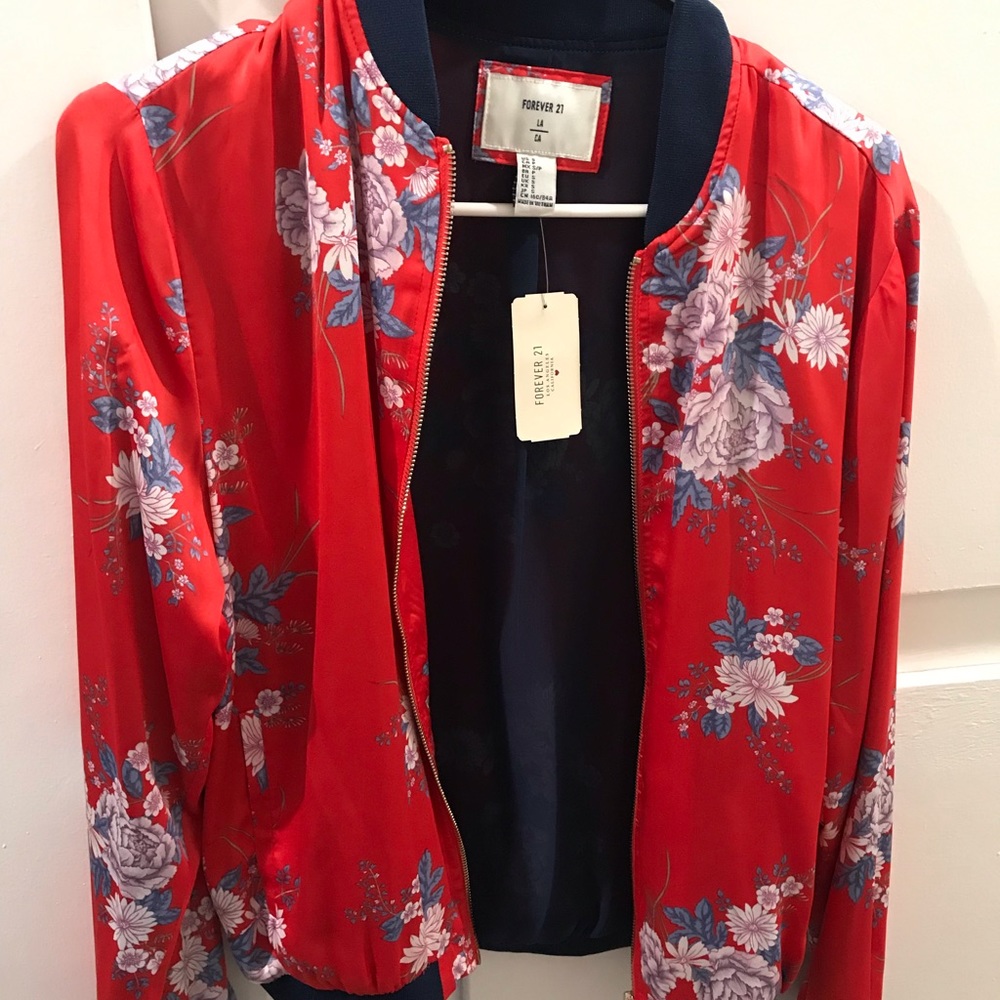 Silky like, red floral jacket. Bnwt